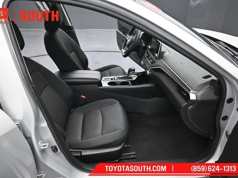 Used 2024 Nissan Altima 2.5 SV AWD/4WD image 27