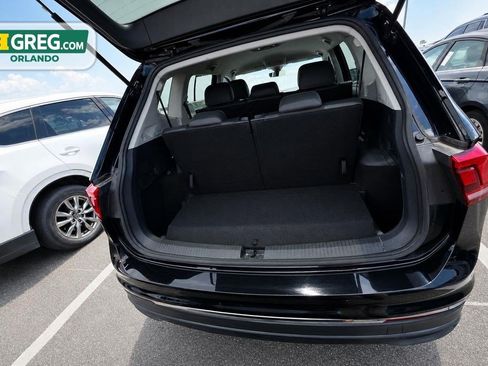 Used 2023 Volkswagen Tiguan SE FWD image 17