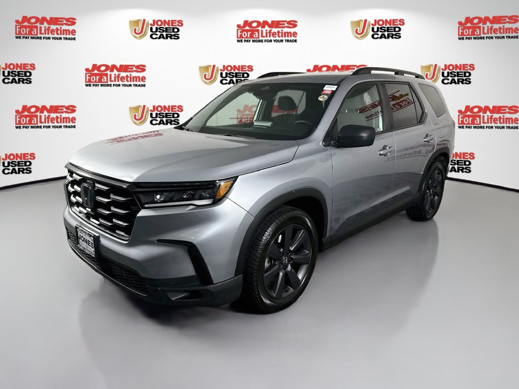 Used 2023 Honda Pilot Sport image 11