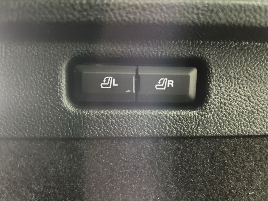 Used 2024 Lincoln Corsair Grand Touring w/ Equipment Group 301A AWD/4WD image 17