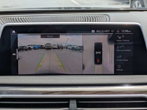 Used 2020 BMW 750i xDrive w/ Cold Weather Package AWD/4WD image 20