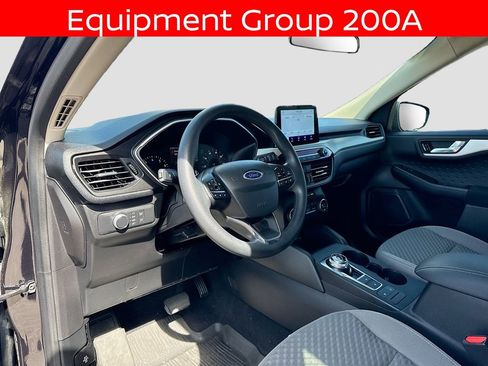 Used 2020 Ford Escape SE image 8