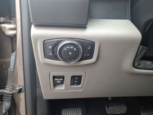 Used 2019 Ford F150 XLT w/ Equipment Group 302A Luxury image 13