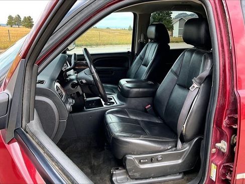 Used 2011 GMC Yukon SLT w/ SLT-2 Equipment Package AWD/4WD image 10