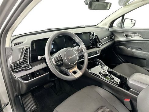 Used 2023 Kia Sportage LX image 19
