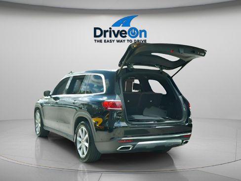 Used 2022 Mercedes-Benz GLS 450 4MATIC image 3