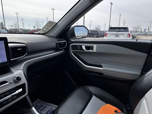 Certified 2023 Ford Explorer XLT w/ Equipment Group 202A image 11