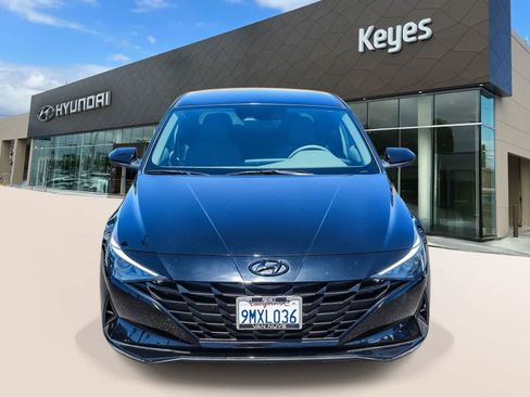 Certified 2023 Hyundai Elantra SE FWD image 2