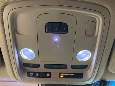 Used 2013 Cadillac XTS Luxury w/ Driver Awareness Package image 21