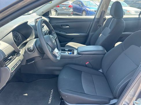 Used 2025 Nissan Sentra SV FWD image 25