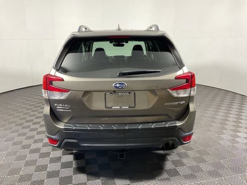 Used 2020 Subaru Forester Limited image 12