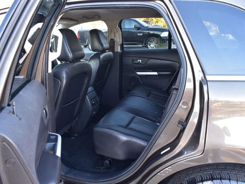 Used 2011 Ford Edge Limited image 19