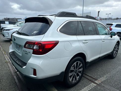 Used 2015 Subaru Outback 3.6R Limited image 4