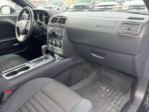 Used 2014 Dodge Challenger R/T RWD image 26