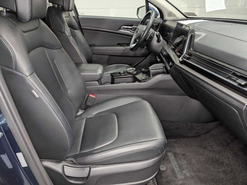 Certified 2023 Kia Sportage EX image 42