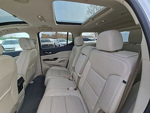 Used 2023 GMC Acadia Denali w/ Denali Ultimate Package image 33