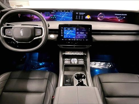 Used 2025 Lincoln Nautilus Premier w/ Jet Appearance Package image 14