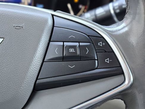 Used 2019 Cadillac XT5 Luxury image 18