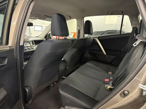 Used 2015 Toyota RAV4 LE image 27