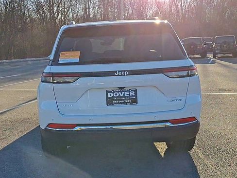 Certified 2024 Jeep Grand Cherokee Limited image 7