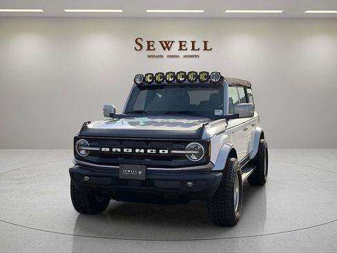 Used 2022 Ford Bronco Outer Banks AWD/4WD image 1