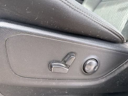 Used 2022 RAM 1500 Big Horn image 9