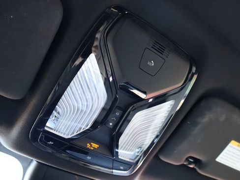 Used 2021 BMW X5 xDrive40i w/ M Sport Package image 22