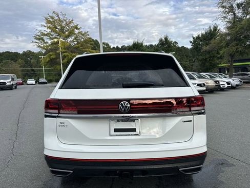New 2025 Volkswagen Atlas SE image 4