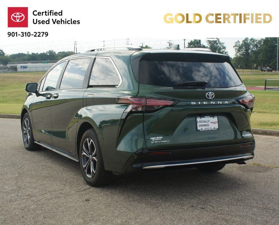 Used 2025 Toyota Sienna Platinum AWD/4WD image 19