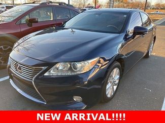 Used 2013 Lexus ES 300h 300h video 1