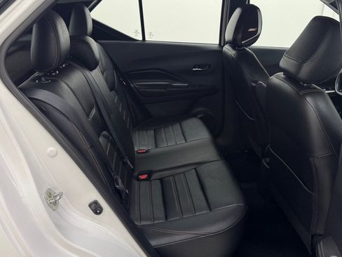Used 2019 Nissan Kicks SR w/ SR Premium Package FWD image 23
