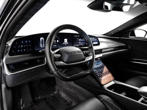 Used 2023 Lucid Air Touring image 2