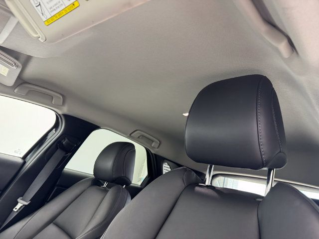 Used 2022 MAZDA CX-30 AWD 2.5 S w/ Select Package image 5