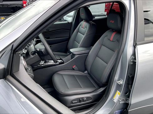 New 2026 Chevrolet Trax RS w/ Driver Confidence Package image 9