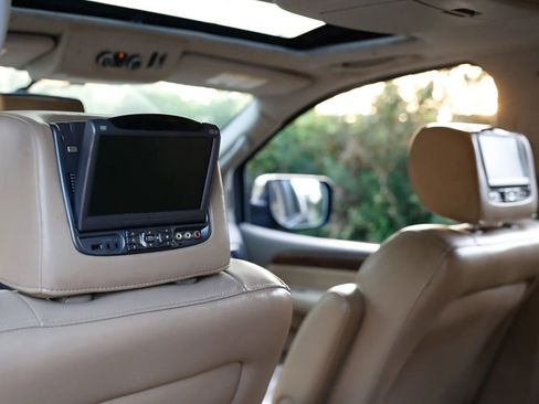 Used 2013 Nissan Armada Platinum image 24