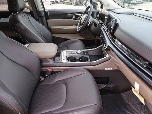 New 2026 Kia Carnival LXS image 9