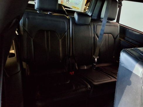 Used 2019 Ford Expedition Max Limited image 9