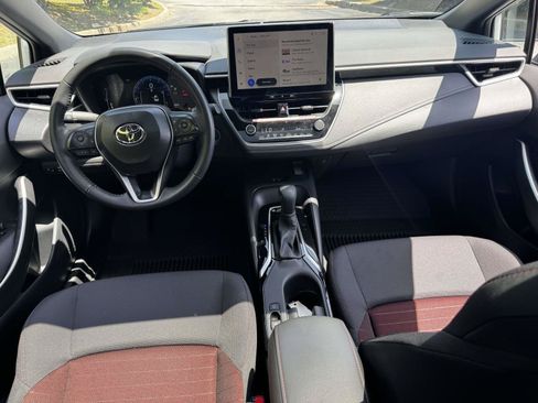 Used 2025 Toyota Corolla SE w/ SE Premium Package FWD image 46