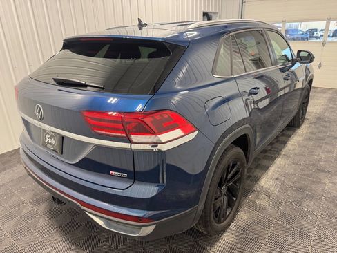 Used 2022 Volkswagen Atlas Cross Sport SE image 4