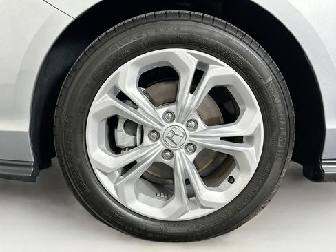 Used 2025 Honda Accord LX image 11