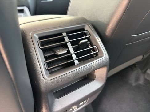 Used 2026 Volkswagen Tiguan SE FWD image 20