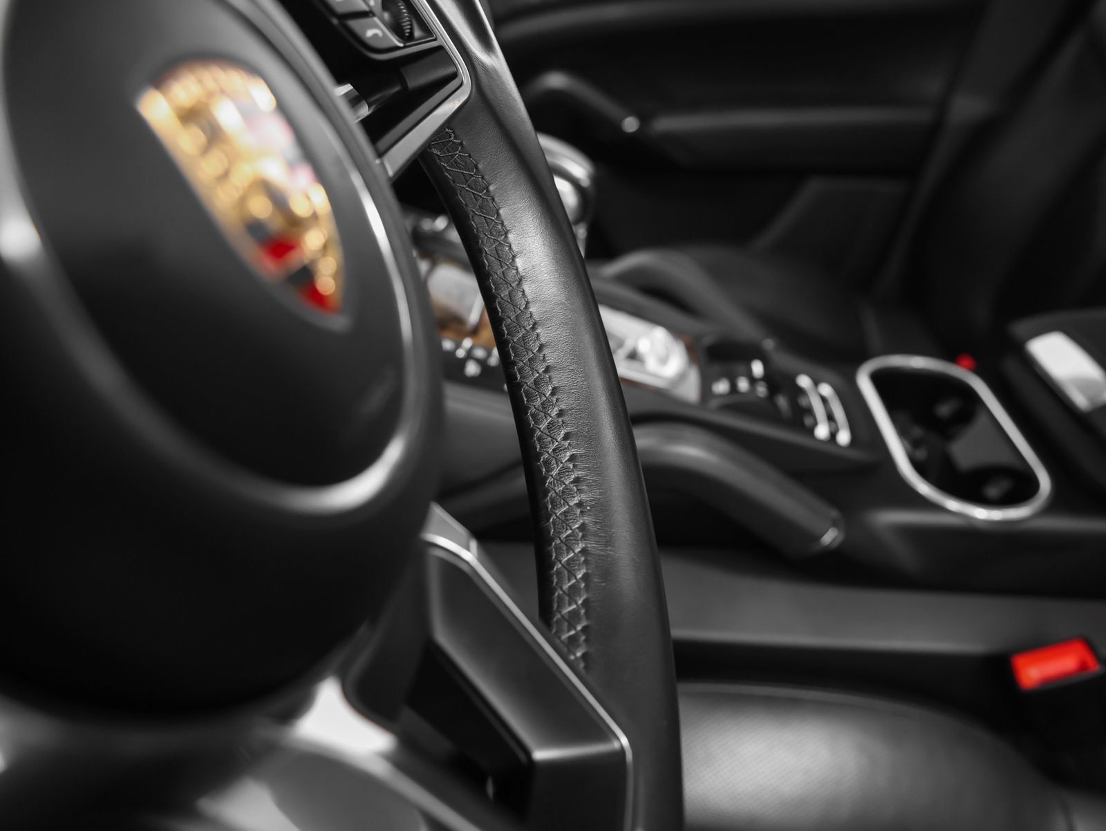 Used 2015 Porsche Cayenne S AWD/4WD image 31