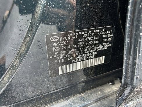 Used 2025 Genesis G70 2.5T image 33