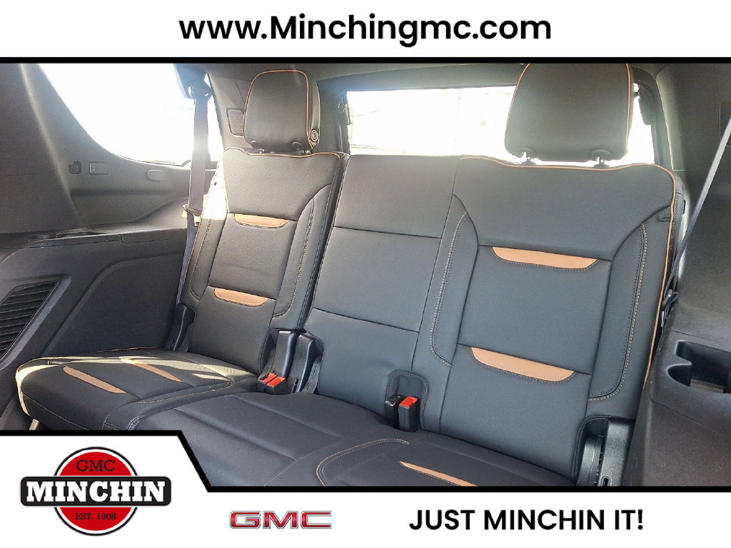 Used 2024 GMC Yukon AT4 w/ Technology Package AWD/4WD image 11
