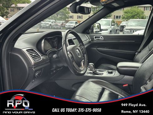 Used 2018 Jeep Grand Cherokee Limited AWD/4WD image 25