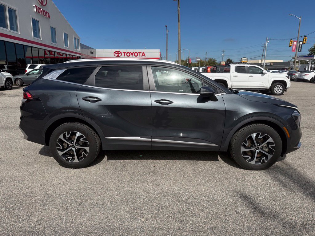 Used 2024 Kia Sportage EX AWD/4WD image 5