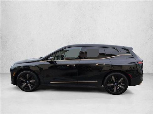 Used 2024 BMW iX xDrive50 AWD/4WD image 9