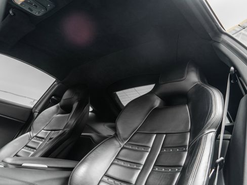 Used 2016 Ferrari F12 Berlinetta RWD image 17