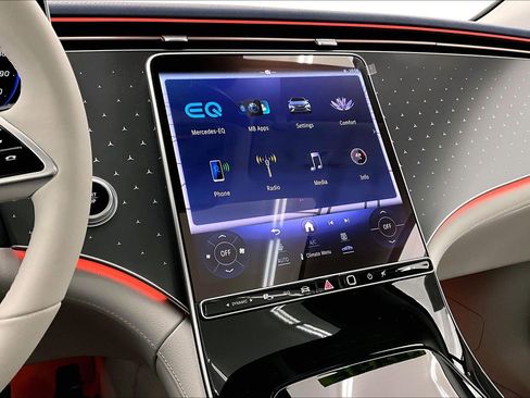 Used 2026 Mercedes-Benz EQE 320+ SUV image 5