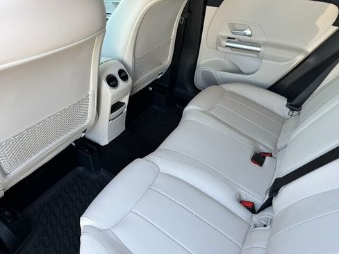 Certified 2023 Mercedes-Benz GLA 250 4MATIC image 15